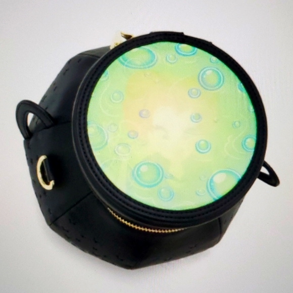 NWT: DISNEY LOUNGEFLY HOCUS POCUS "Glow-In-The-Dark" CAULDRON CROSSBODY BAG 2Fer - Picture 5 of 15